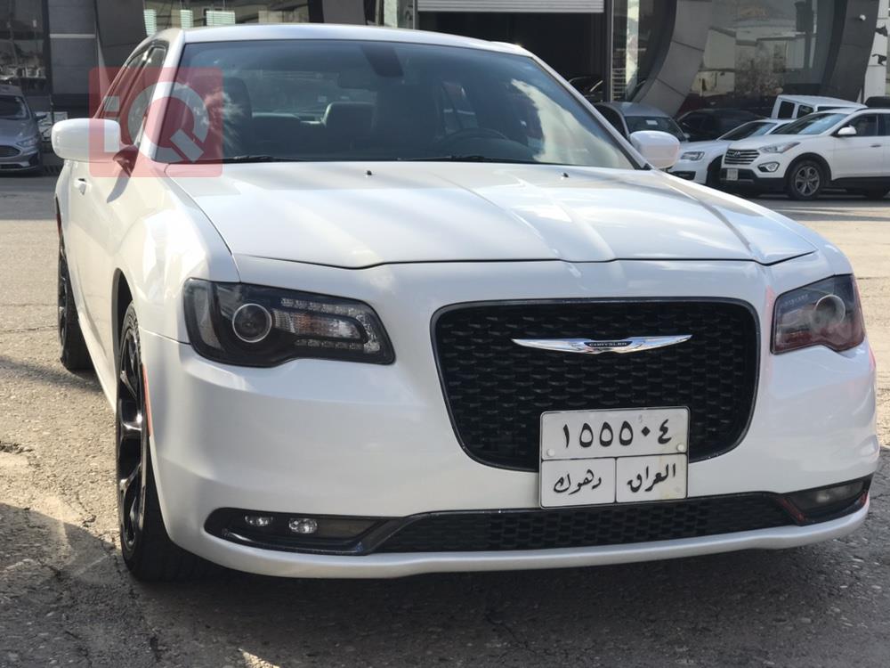 کرایسلەر 300